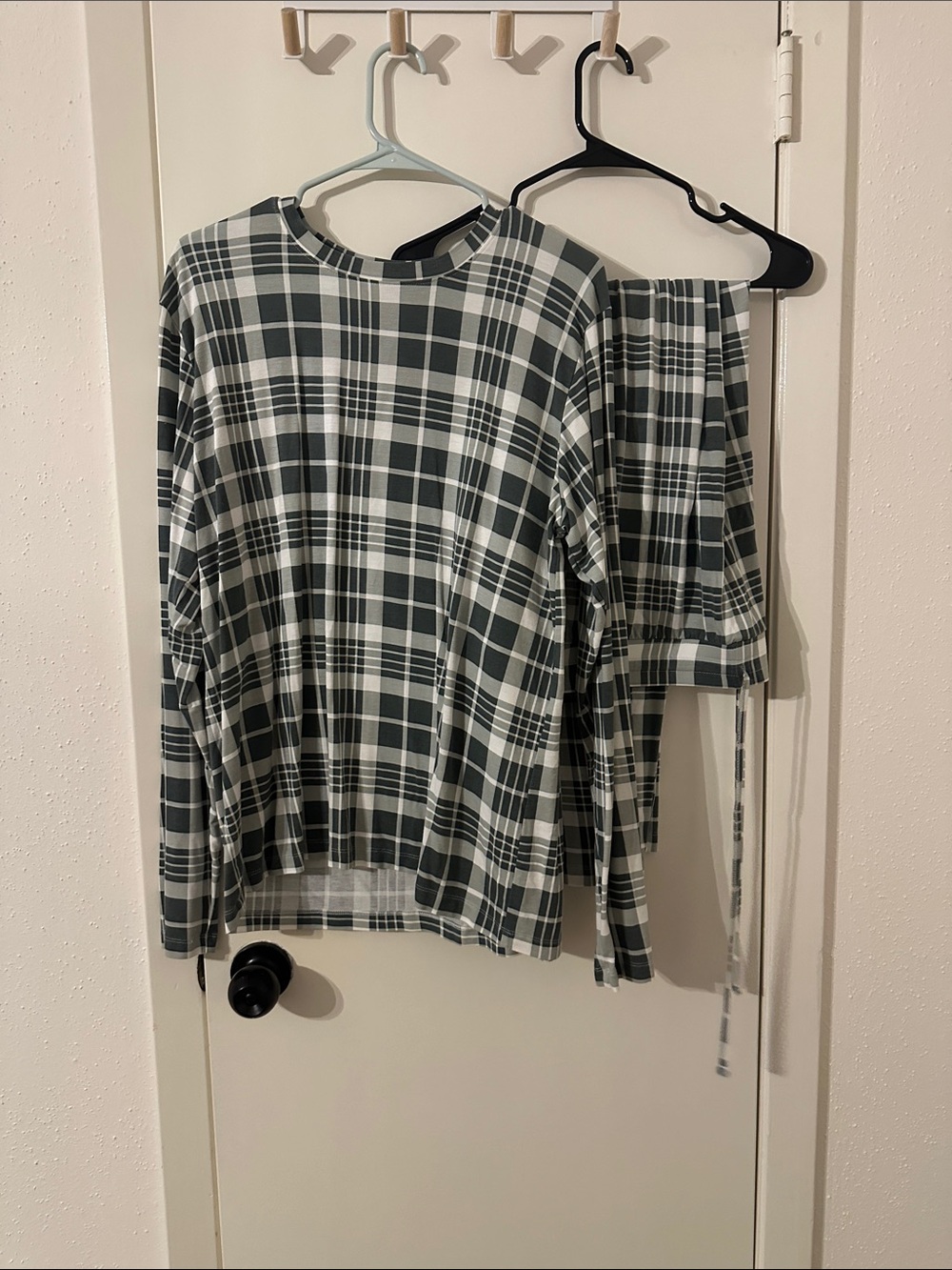 kate quinn Men's Plaid Loungewear Set in Black and White